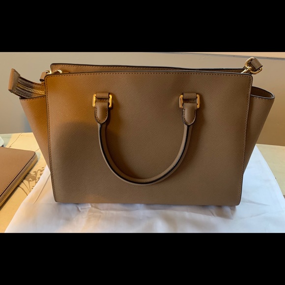 Michael Kors Large Selma Purse + Wallet - Picture 5 of 5